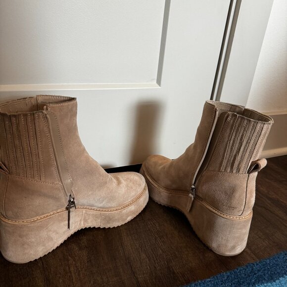 Dolce Vita Suede Boots - Picture 6 of 6